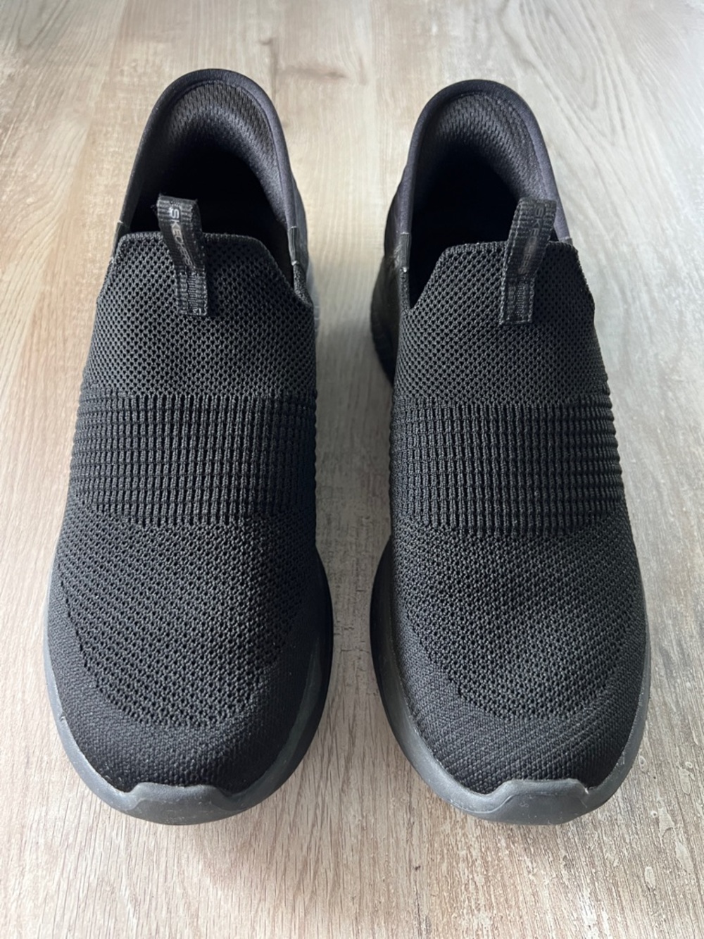 Skechers Slip-Ins Women’s All-Black Knit Sneakers size 8